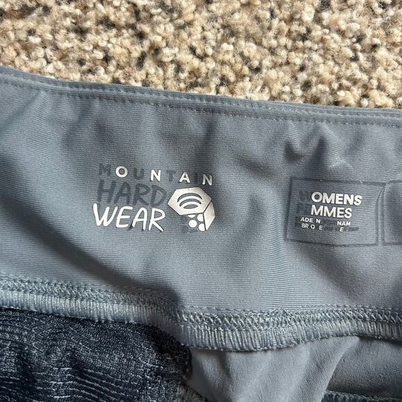 Mountain Hardwear Womens Dynama Bermuda Shorts Size XS Gray Outdoor - Picture 3 of 6